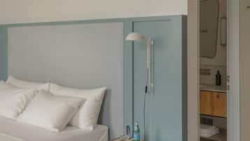 Iron/ironing board, free WiFi