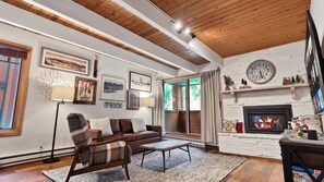 Interior - Modern 1BR Steps to Peak 9 Lifts - Walk to Ski & Downtown Breckenridge (Breckenridge)