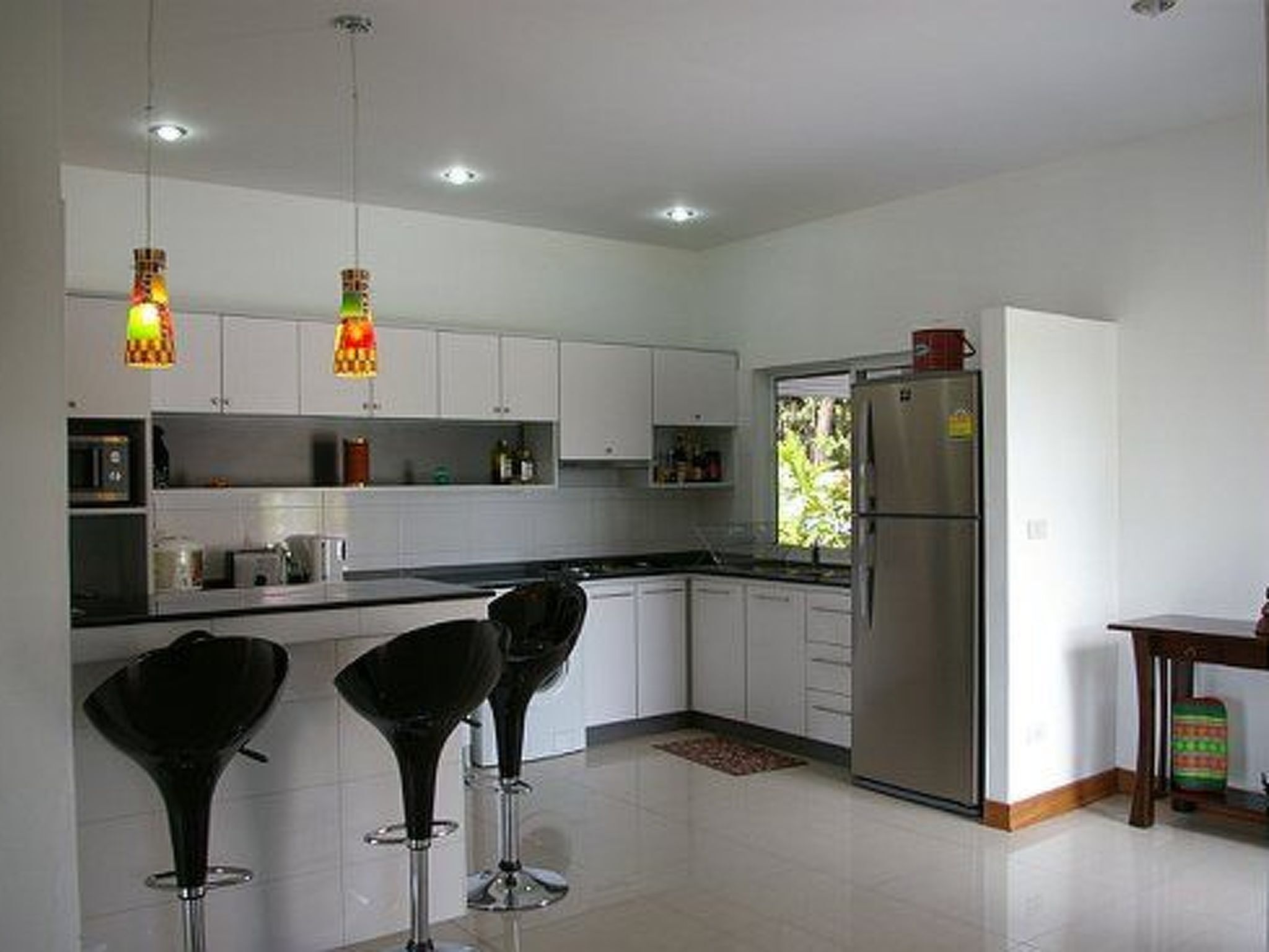 Fridge, microwave, oven, cookware/dishes/utensils