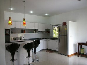 Fridge, microwave, oven, cookware/dishes/utensils - mit eigenem Pool by Interhome (Chak Phong)