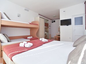 Internet - Studio für 4 Personen by Interhome (Tivat)