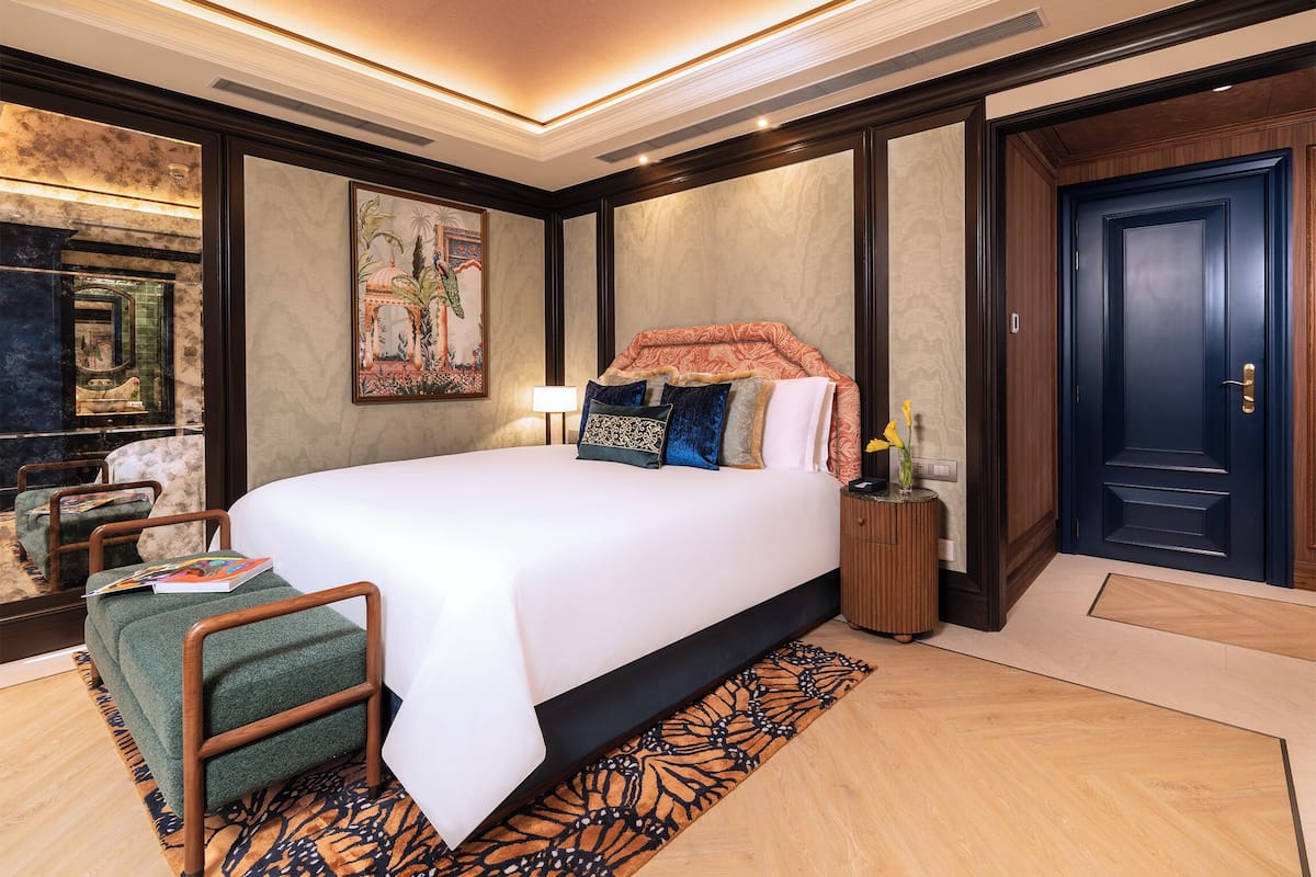 Superior Room | In-room safe, iron/ironing board, free wired internet, bed sheets
