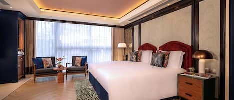 Deluxe Twin Room | In-room safe, iron/ironing board, free wired Internet, bed sheets