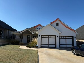 Exterior - Luxurious Double Master Suite Home w/ Office, Outdoor Space, and Home Gym (Norman)