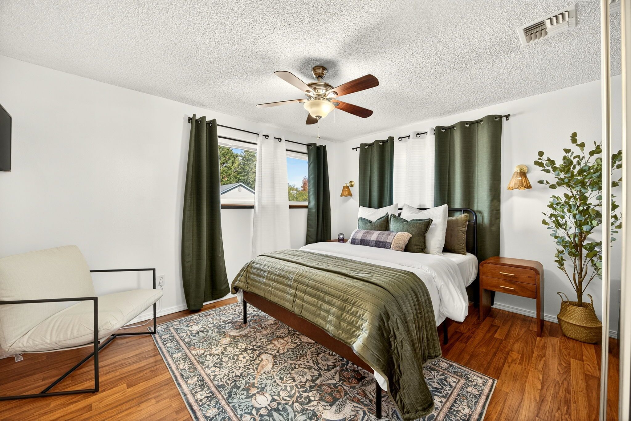 Blackout curtains, iron/ironing board, free WiFi