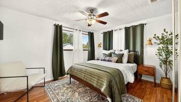 Premium House, 3 Bedrooms, Pets allowed | Blackout curtains, iron/ironing board, free WiFi