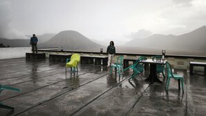 Desk, free WiFi - Tengger Bromo Villa (Ngadisari)