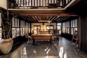 Interior detail - Dali Fanshe Tea Garden Inn (Dali)