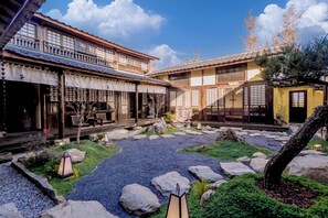 Courtyard - Dali Fanshe Tea Garden Inn (Dali)