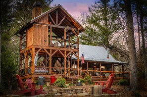 Exterior - Three Loves Cabin - Mountain View | Hot Tub | Pet Friendly | Firepit (Cherry Log)