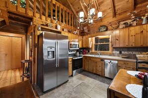 Fridge, microwave, oven, stovetop - Three Loves Cabin - Mountain View | Hot Tub | Pet Friendly | Firepit (Cherry Log)