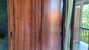 Luxury Bungalow, 1 King Bed, Garden View | In-room safe, iron/ironing board, free WiFi