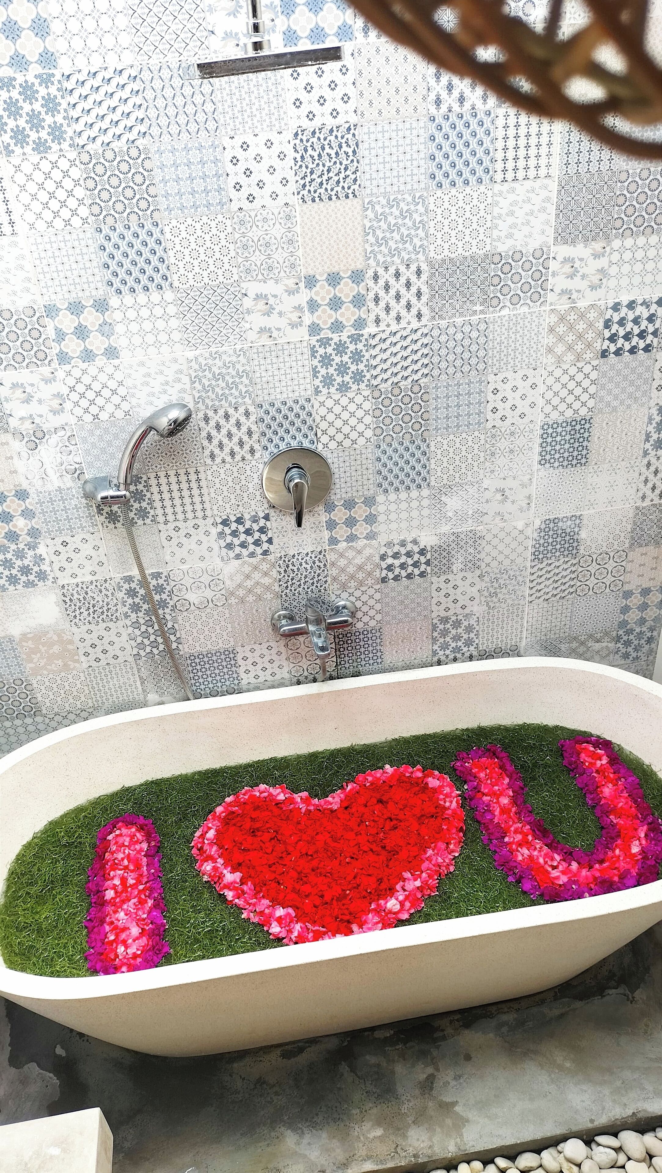 Deluxe Bungalow, Balcony, Garden View | Bathroom
