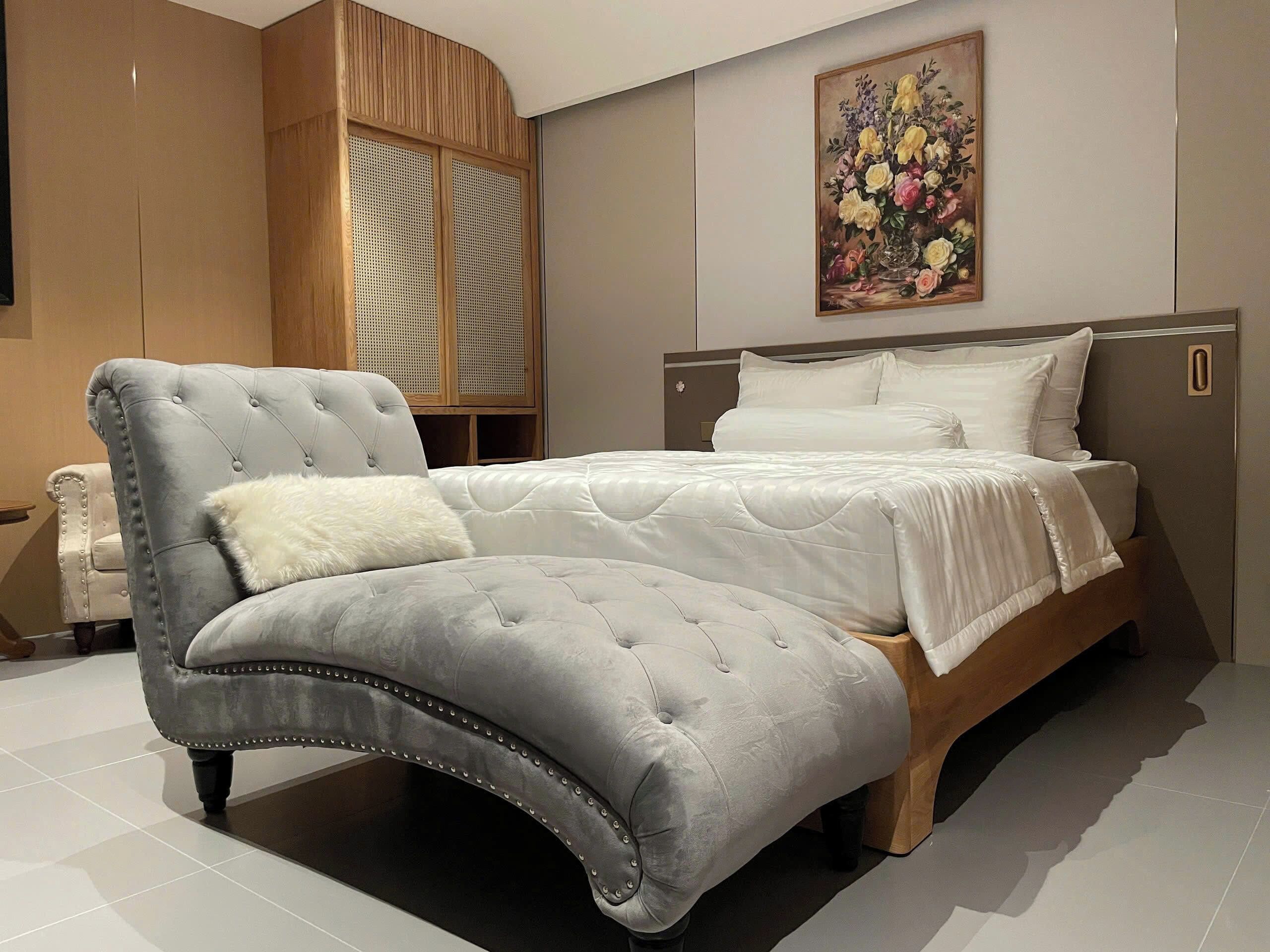 Deluxe Room, 1 Katil Raja (King) | Bar mini percuma, meja, Wi-fi percuma, cadar katil 