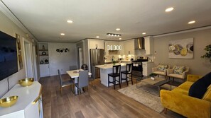 Interior - Gillespie 1059 unit A 2bed 2Bath by SD STAY (Spring Valley)