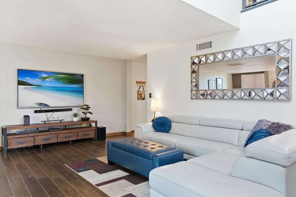 Smart TV, fireplace, offices