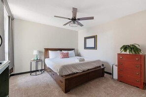 3 bedrooms, desk, iron/ironing board, travel crib