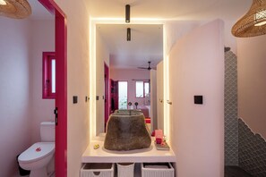 Grande Private | Bathroom | Shower, free toiletries, hair dryer, bidet - PinkGlamour Gili Air – for Cool Adults Only (Gili Air)