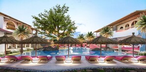 Außenpool, Cabañas (kostenlos), Sonnenschirme