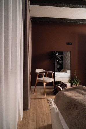 1 slaapkamer, een strijkplank/strijkijzer, wifi, beddengoed
