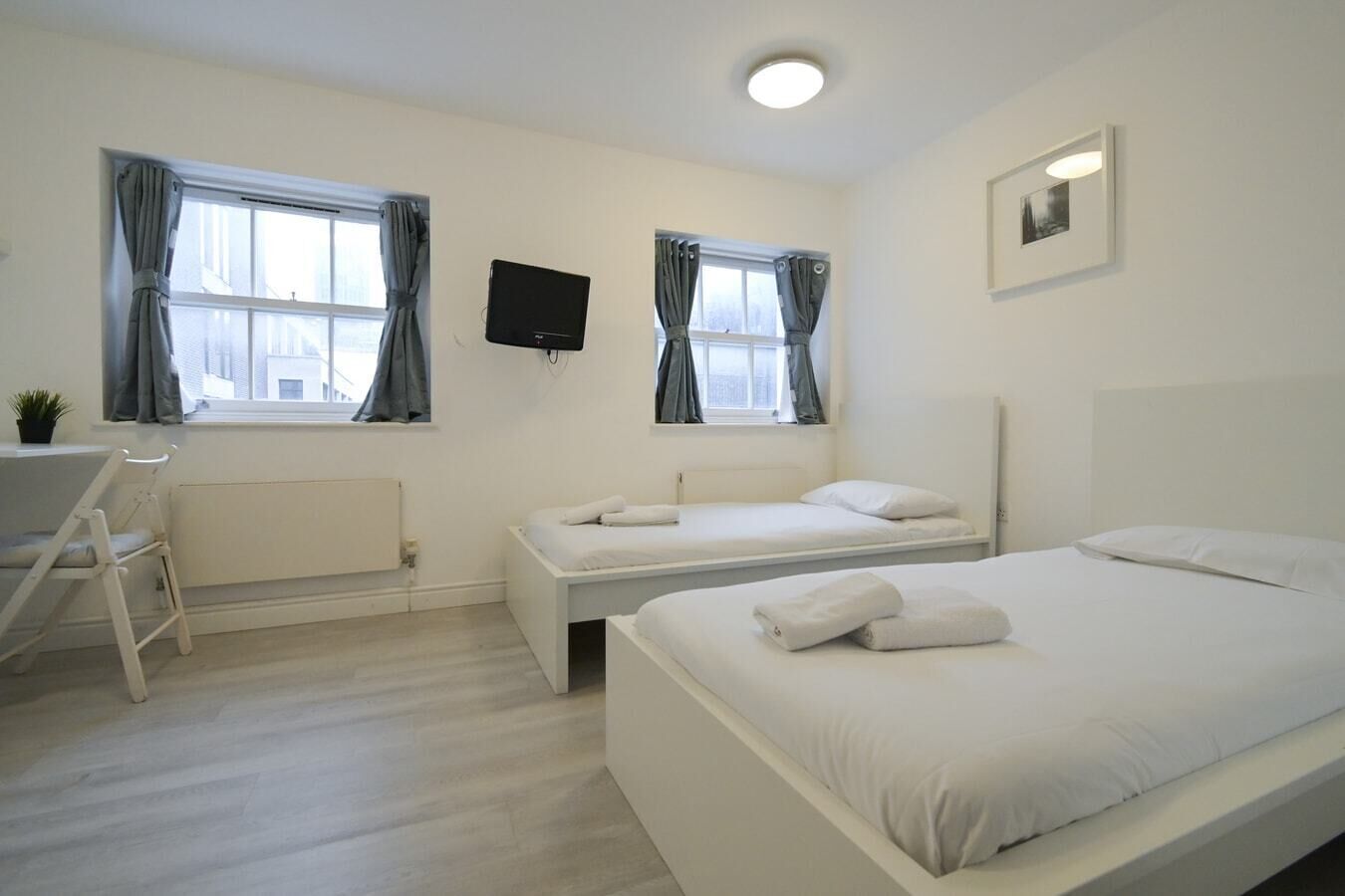 Bügeleisen/Bügelbrett, WLAN, Bettwäsche