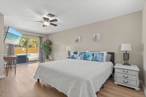 4 bedrooms, desk, iron/ironing board, free WiFi