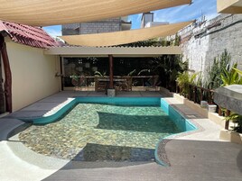 Quarto conforto, varanda | Terraço/pátio