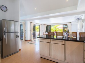 Fridge, microwave, oven, dishwasher