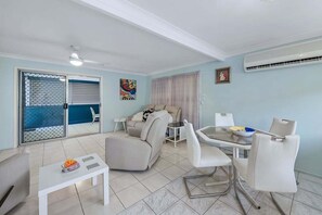 Dining - Periwinkle Blue - Pet Friendly, Golden Beach (Sunshine Coast)