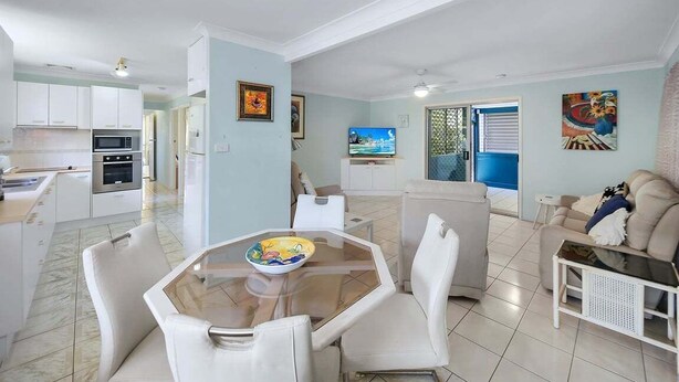 Interior - Periwinkle Blue - Pet Friendly, Golden Beach (Sunshine Coast)