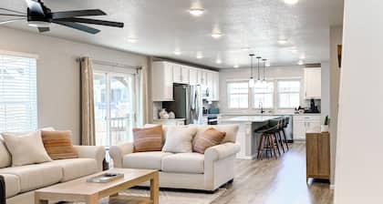 Quiet 3-Bedroom Townhome Full of Warmth and Comfort