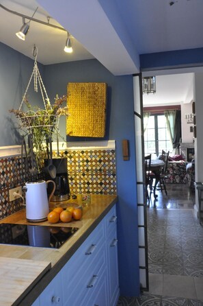 Fridge, microwave, oven, dishwasher - in Zelinika mit Großer Terrasse by Interhome (Herceg Novi)