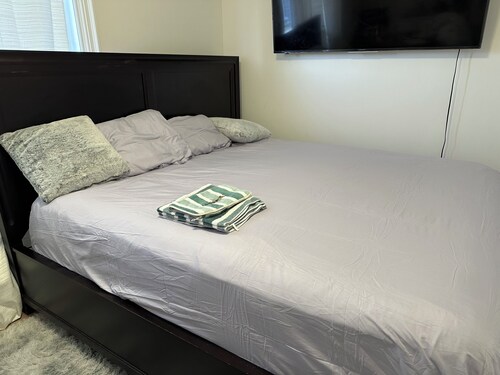 Super Comfy King size bed in Private Premium room (Room 3)