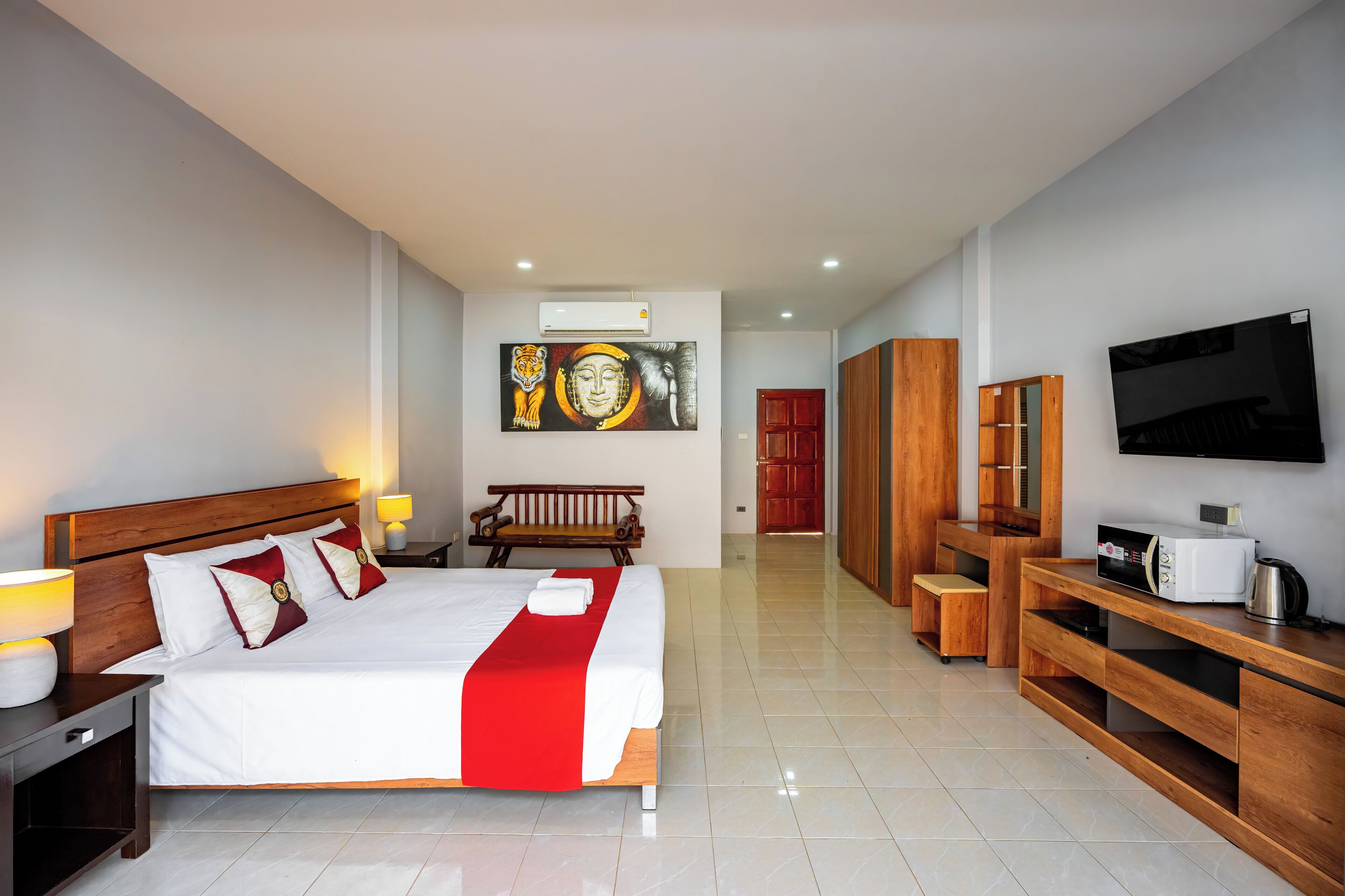 Deluxe Apartment, Pool View | Free WiFi