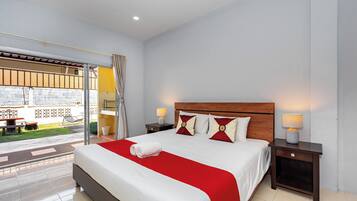 Deluxe-Apartment, 1 Doppelbett, Poolblick | Kostenloses WLAN