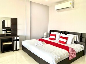 Deluxe Double Room | Free WiFi - Chernin Apartment Suites, Rawai (Rawai)