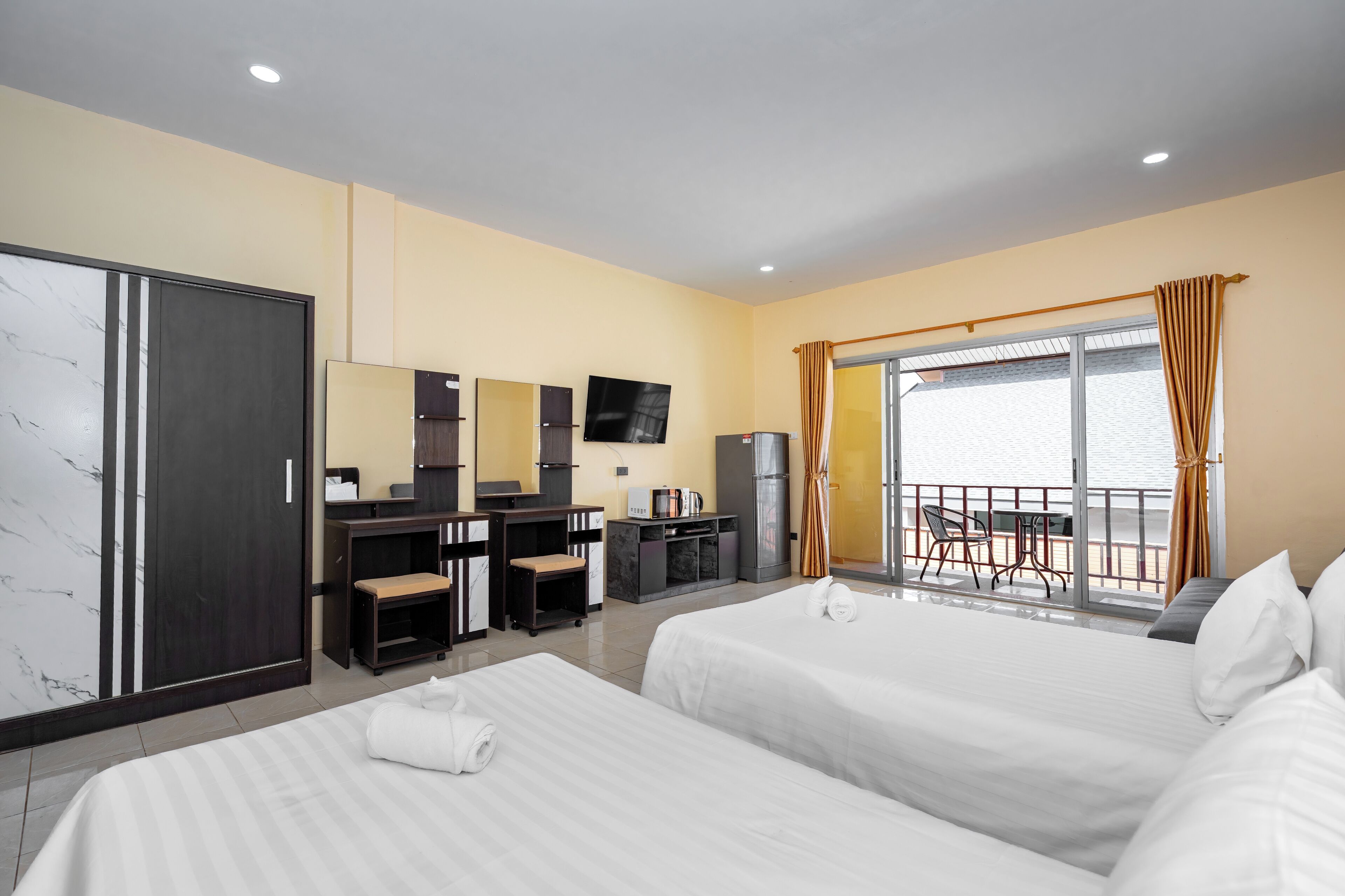 Chambre Deluxe Double ou avec lits jumeaux, balcon | Wi-Fi gratuit