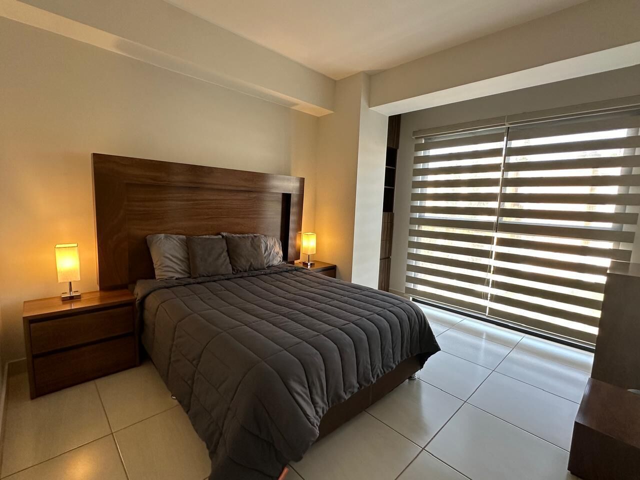 Iron/ironing board, Internet, bed sheets