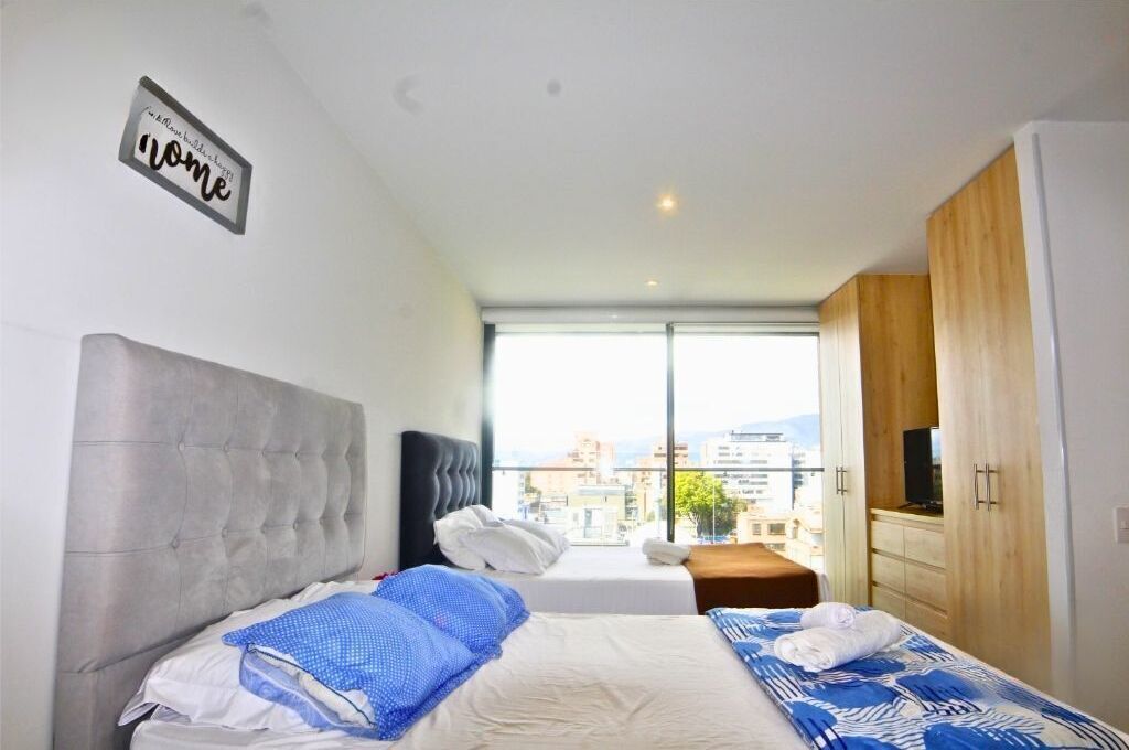 1 chambre, bureau, fer et planche à repasser, Wi-Fi gratuit
