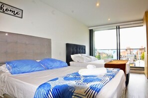 1 habitación, escritorio, tabla de planchar con plancha y wifi gratis 