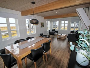 Dining - Häuschen in malerischer Umgebung in Island by Interhome (Snæfellsbær)
