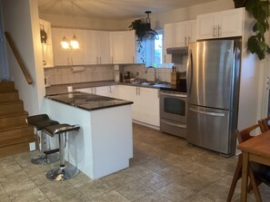 Mikroaaltouuni, uuni, liesi, astianpesukone