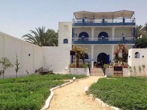 Exterior - mit Pool, Garten und Dachterrasse by Interhome (Luxor)