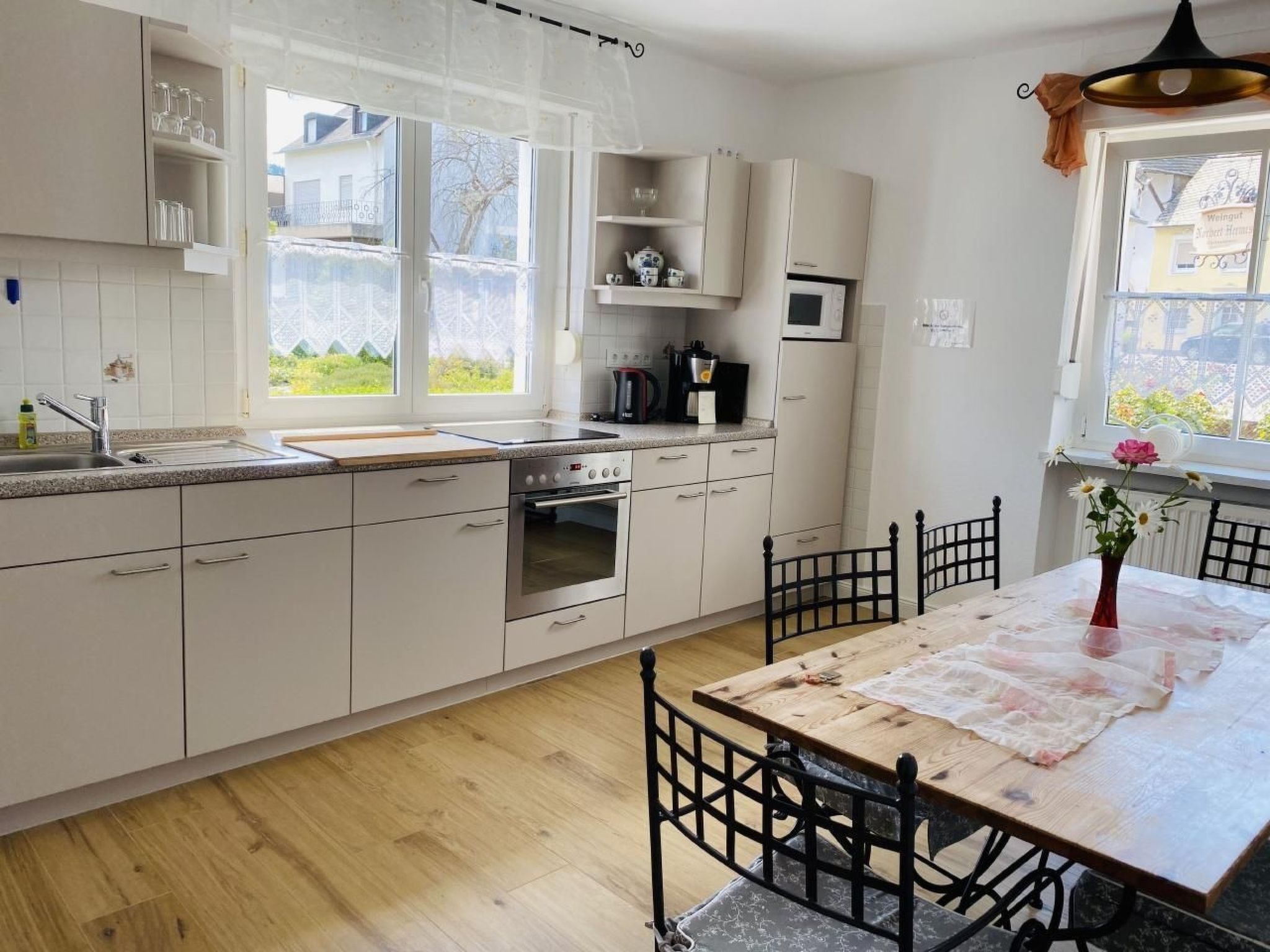 Réfrigérateur, micro-ondes, four, lave-vaisselle