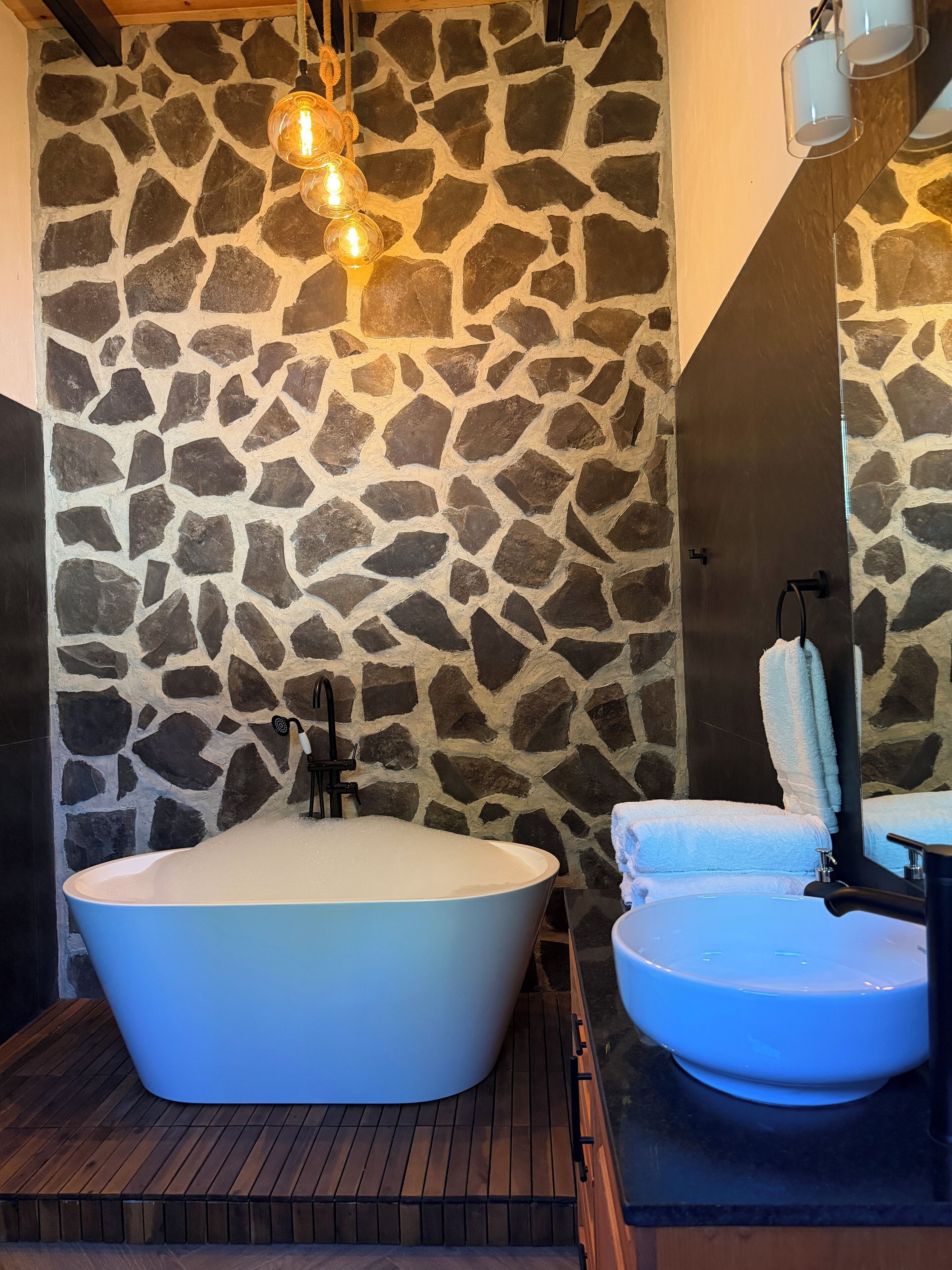 Dusche, Handtücher, Seife, Toilettenpapier