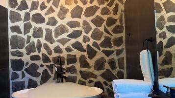 Dusche, Handtücher, Seife, Toilettenpapier