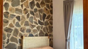 3 bedrooms, iron/ironing board, WiFi