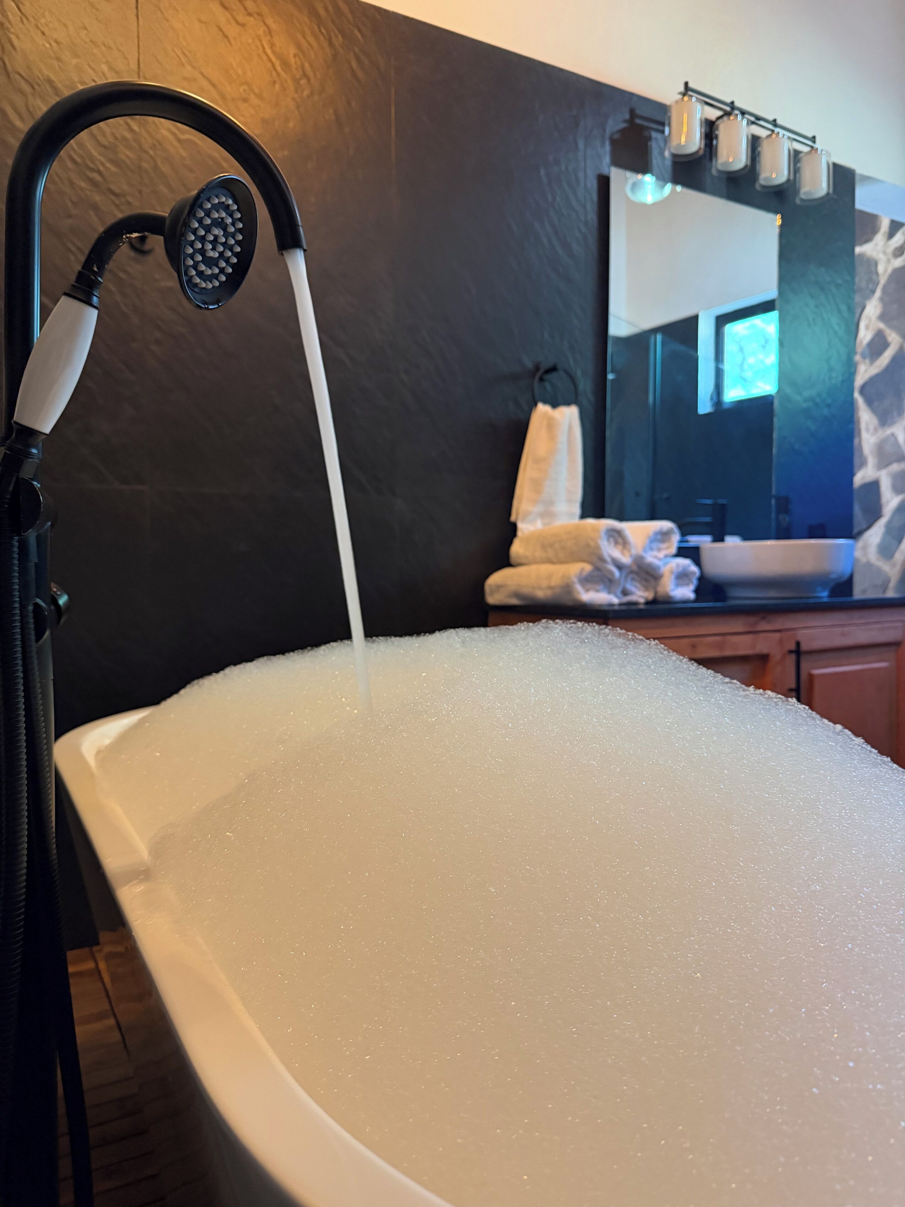 Dusche, Handtücher, Seife, Toilettenpapier