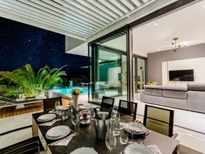 Outdoor dining - Wunderschönes Ferienhaus in Sutivan mit Privatem Pool by Interhome (Brač/Sutivan)