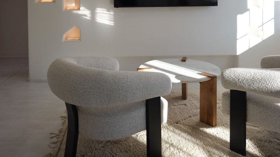 The Nicho House: 4BD Ultra-Modern Adobe: Walk to Plaza